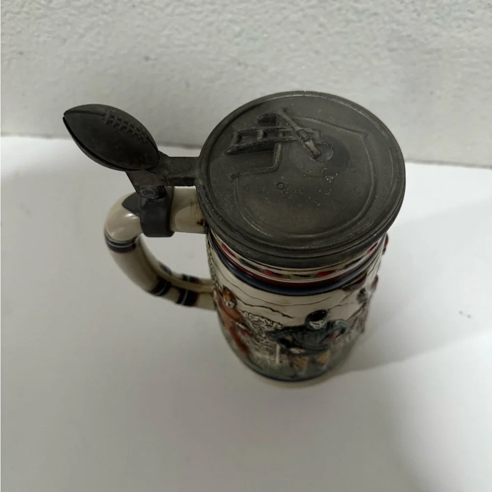 AVON 1983  GREAT AMERICAN FOOTBALL Decades LIDDED Beer Stein mug